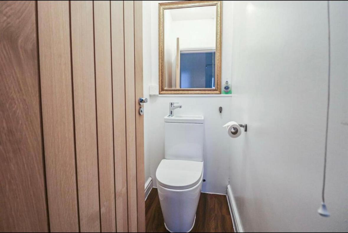 Spacious Victorian Birkdale Apartment With Garden Southport Exterior foto